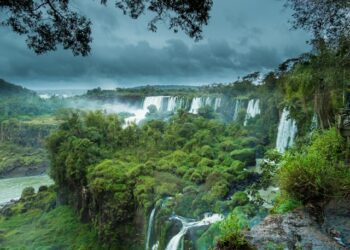 ‘Mini Cataratas do Iguaçu’ muda a realidade de cidade com 11.000 habitantes que recebe até 5 mil turistas por mês