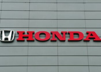 Xodozinho da Honda volta após uma década fora de linha e faz até 30 km por litro