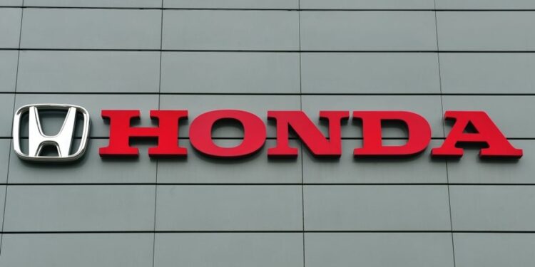 Xodozinho da Honda volta após uma década fora de linha e faz até 30 km por litro