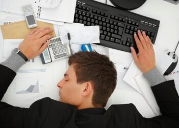 Presidente confirma fim da escala de trabalho 6×1 e aumenta o salário mínimo neste país