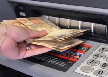 Como sacar meu dinheiro caso um banco digital vá à falência no Brasil?