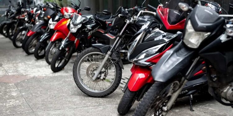 Marca de motos que chegou ao Brasil sob olhares de desconfiança já supera 400 lojas no país