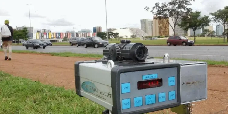 Estado brasileiro anuncia 35 novas lombadas eletrônicas em suas rodovias