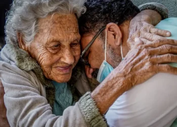 Direito garantido por lei a brasileiros com 60 anos ou mais é negligenciado por muitos idosos