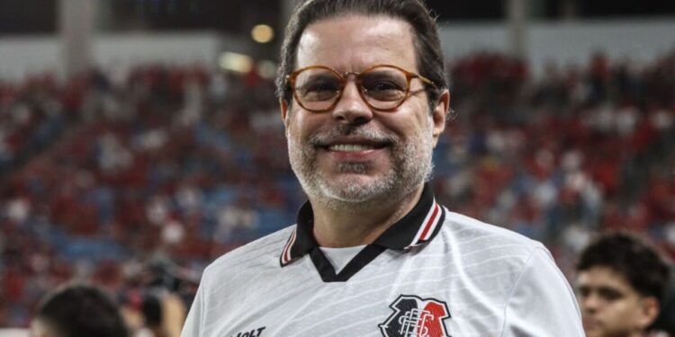 Santa Cruz contrata Robinho para a Série C após perder Galhardo