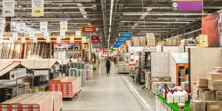 Grande rede brasileira de materiais de construção vende toda a operação com 16 lojas e um centro logístico