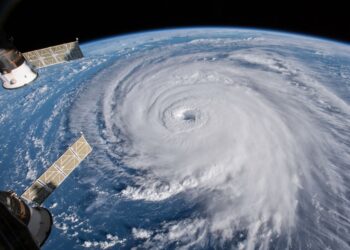 NASA captura imagem assustadora de ciclone extratropical que atingiu duas regiões do Brasil