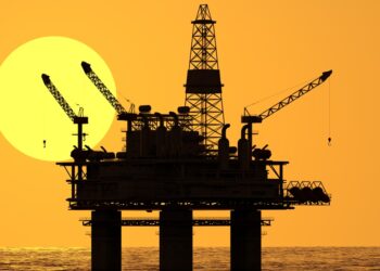 Contrato de 25 anos para exportação de petróleo é fechado e Brasil vai ganhar novo porto