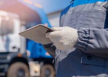 Enquanto o Natal se aproxima, transportadoras alertam sobre novo golpe da taxa alfandegária