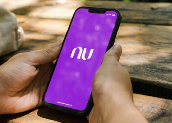 Nubank abre o jogo com clientes e revela grande erro cometido