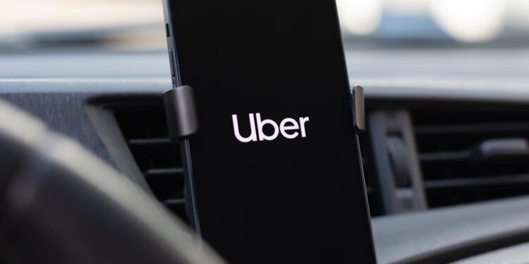 A determinação da Uber sobre solicitar corridas para pagar depois