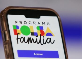 Governo estabelece regras para que beneficiários continuem recebendo o Bolsa Família em janeiro de 2026
