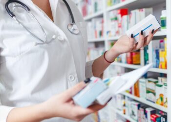 Quanto custa para abrir uma farmácia no Brasil em 2025?