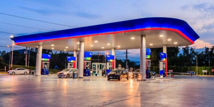 Quanto custa para abrir um posto de combustível no Brasil em 2025?