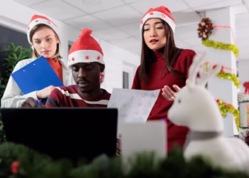 Empregador pode obrigar funcionário a trabalhar no Natal e Ano Novo desde que garanta pagamento em dobro e folga compensatória?