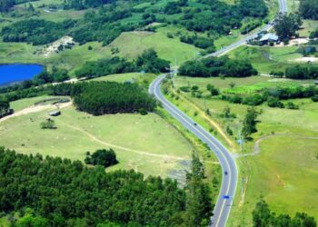 Estrada queridinha dos argentinos que liga 5 cidades do litoral brasileiro vai ser duplicada após décadas de espera