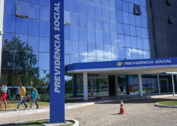 INSS vai ressarcir aposentados e coloca prazo final para março de 2026