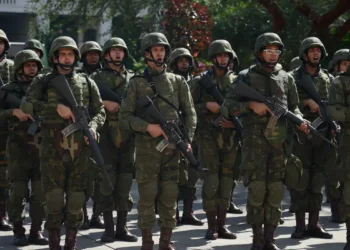 Brasil confirma doação de veículos militares a país que já entrou em guerra