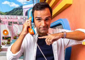 Enquanto Tiago Leifert recebia R$ 450 mil mensais para apresentar o BBB, salário de Tadeu Schmidt surpreende