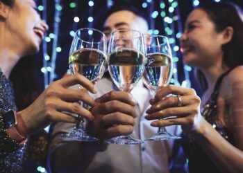 Explosão durante a festa de ano novo em bar causa tragédia histórica