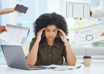 Aumento do salário mínimo para o trabalhador CLT vai pesar no bolso de quem é MEI