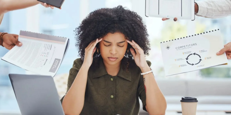 Aumento do salário mínimo para o trabalhador CLT vai pesar no bolso de quem é MEI