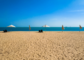 Mega obra vai transformar 3 praias do litoral brasileiro com faixa de areia 8,8 quilômetros maior