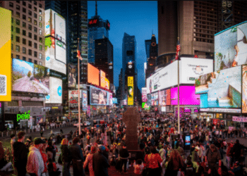 Cidade mais cara do Brasil para comprar um imóvel não para de inovar e inaugura sua própria Times Square