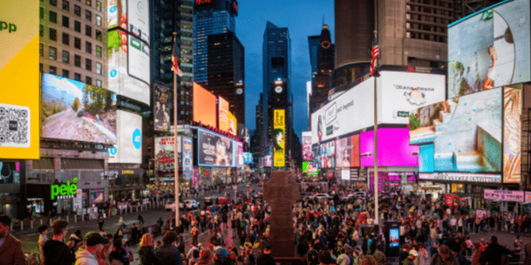 Cidade mais cara do Brasil para comprar um imóvel não para de inovar e inaugura sua própria Times Square