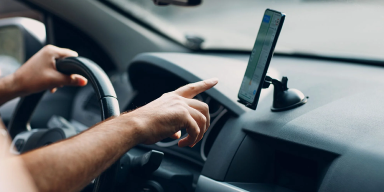 Aplicativo que permite negociar o preço das corridas chegou ao Brasil para competir com Uber e 99