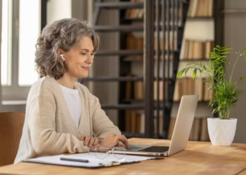 5 melhores profissões para quem deseja voltar a trabalhar depois dos 50 anos