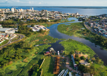 Cidade brasileira desbanca gigantes e vira paraíso dos turistas em 2026