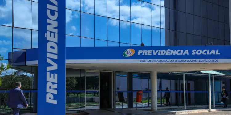 Aposentados do INSS recebem a melhor notícia possível e valor do benefício pode superar R$ 8,5 mil em 2026