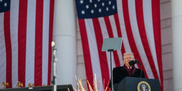 Atividades militares podem interferir em sistemas de navegação e colocar voos comerciais em risco nas Américas, alertam os EUA