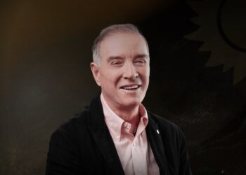 Enquanto Véio da Havan constrói novo império com aviões, Eike Batista investe em negócio diferente para retomar protagonismo