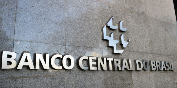 Banco Central revela o que acontece com o dinheiro esquecido nos bancos quando não resgatado