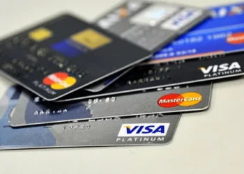 Receita Federal pode fazer você pensar duas vezes antes de emprestar o cartão de crédito a familiares