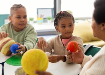 Carreira de professores de creches foi modificada por nova Lei assinada por Lula