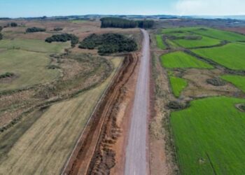 Rodovia que liga dois estados brasileiros ficará pronta após 7 décadas e investimento de R$ 63 milhões