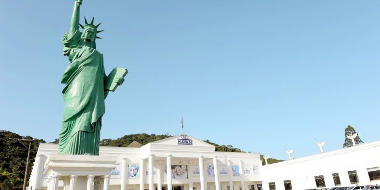 Adeus, Casa Branca? Havan vai inaugurar megaloja com arquitetura inédita em espaço de 14.000 m²