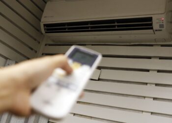 Investimento barato transforma o ventilador comum praticamente num ar-condicionado