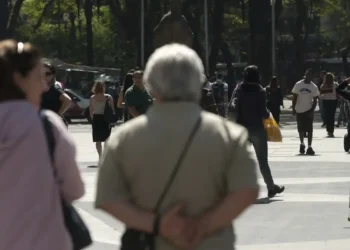 Lei criada especialmente para idosos pode gerar multa a estabelecimentos que descumprirem as regras