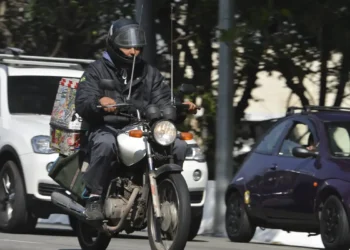 Governo vai garantir adicional de 30% para motociclistas que cumprirem requisito a partir de abril