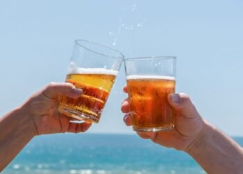 Cerveja famosa que brasileiros se acostumaram a ver na TV vai voltar ao Brasil após 10 anos