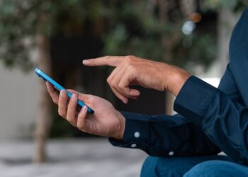 Como fazer a Nova Carteira de Identidade pelo celular e não se preocupar mais com o prazo