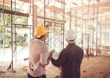 Velho parceiro do Brasil surpreende ao construir prédio de 10 andares em apenas 24 horas