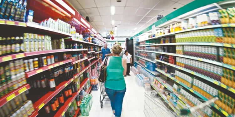 Famosa rede de supermercados inaugura novo formato apenas com terminais de autoatendimento