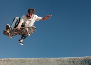 Maior pista de skate da América Latina com 7.000 m² foi inaugurada no Brasil