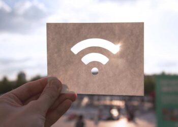 O perigo oculto de conectar seu celular a uma rede de Wi-Fi pública