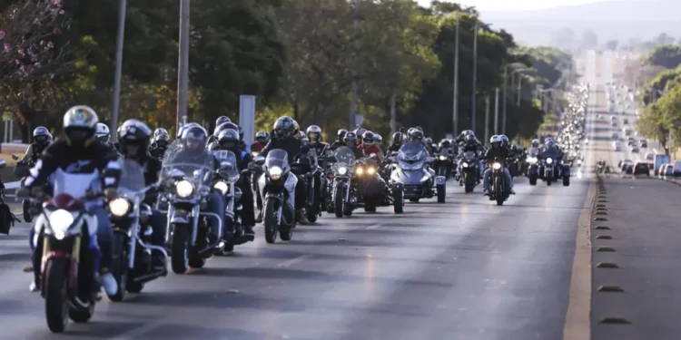 Donos de motos barulhentas serão parados em blitz e veículos podem ser até apreendidos nesta cidade